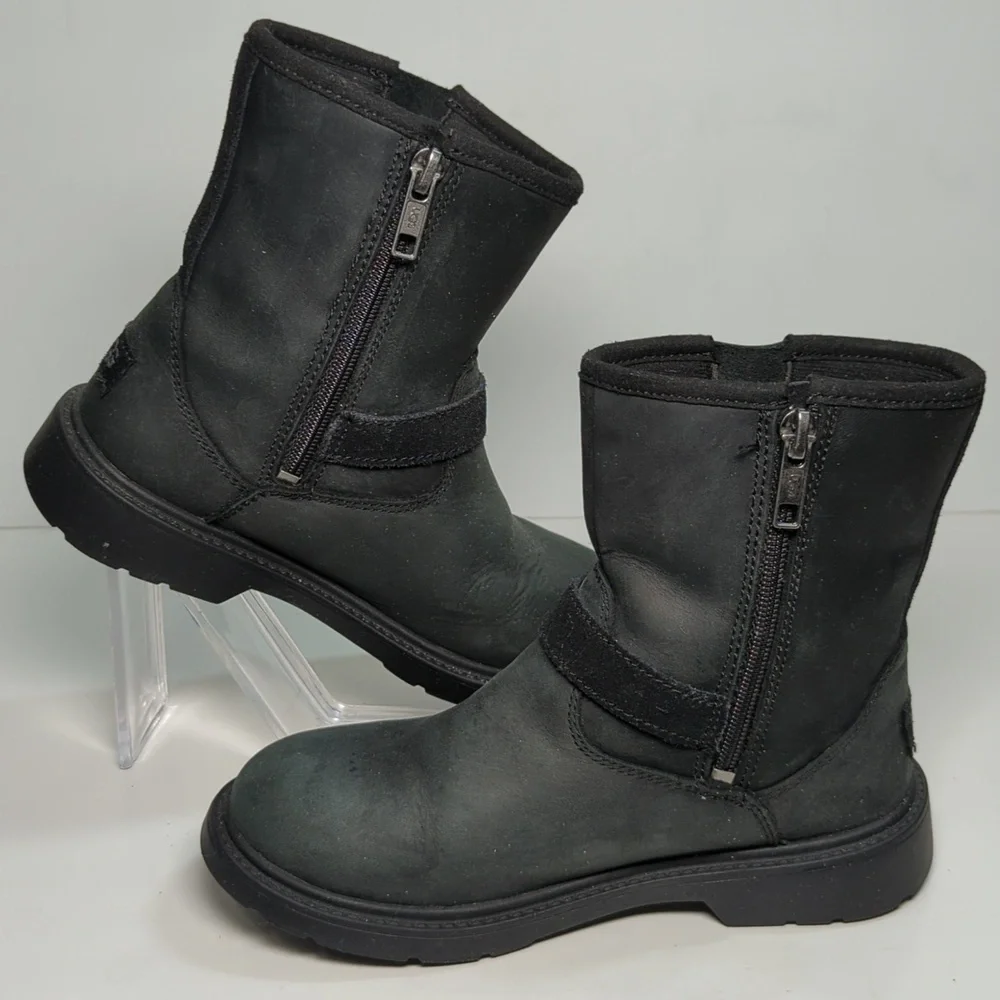 UGG Kinzey Black Nubuck moto ankle boots little kids unisex size 13 EU 31